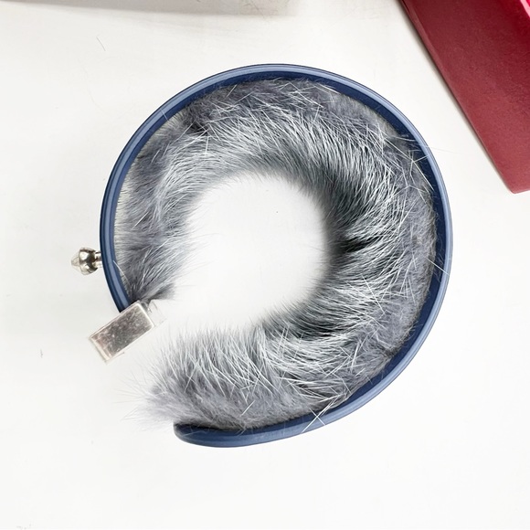 Salvatore Ferragamo Alto Fur & Leather Dyed Blue Bracelet Reversible New in Box - Picture 16 of 17